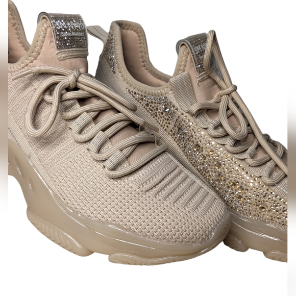 Steve Madden Shoes - ***SOLD*** Steve Madden Maxilla-R Women's Sneakers